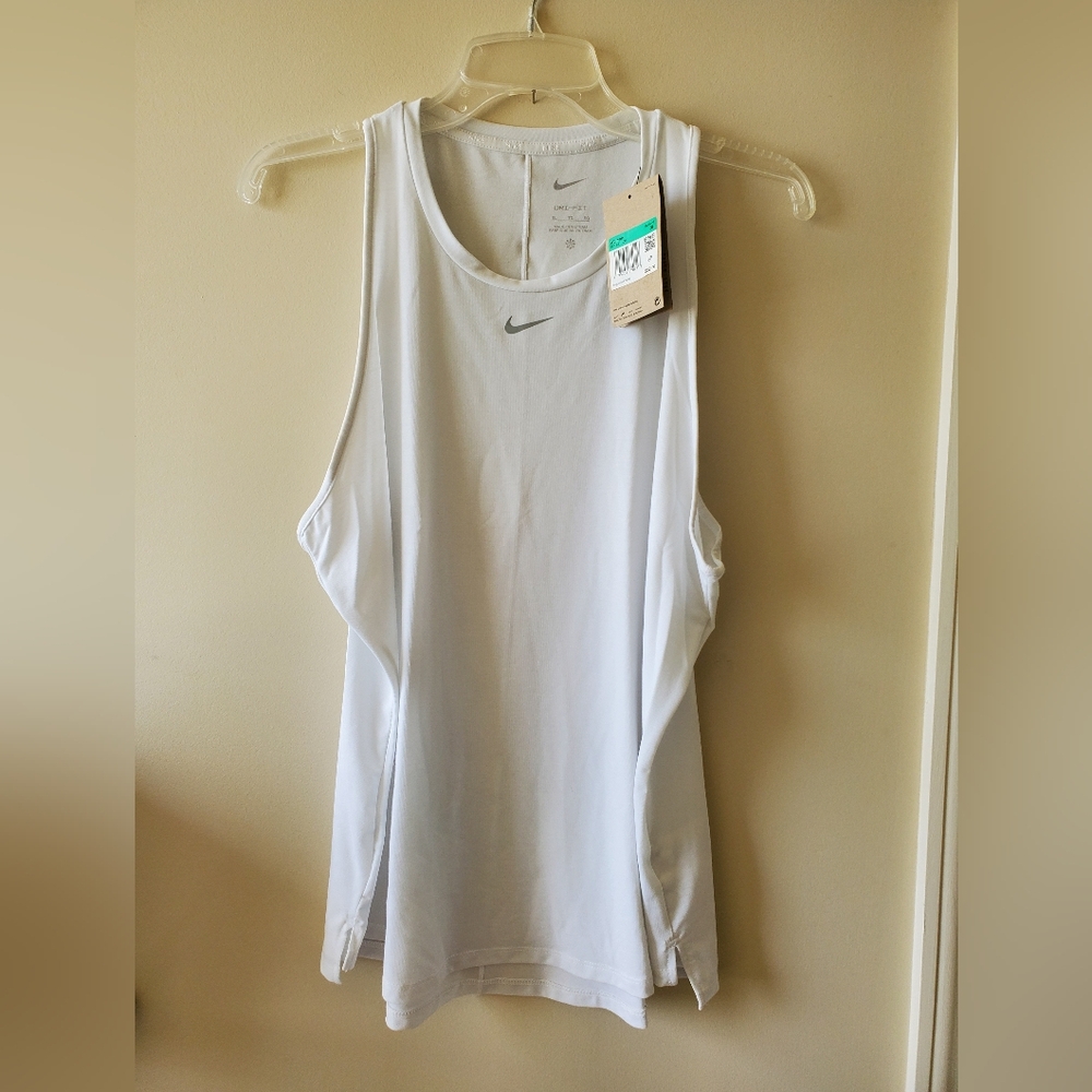 NWT Women's Nike Training Top